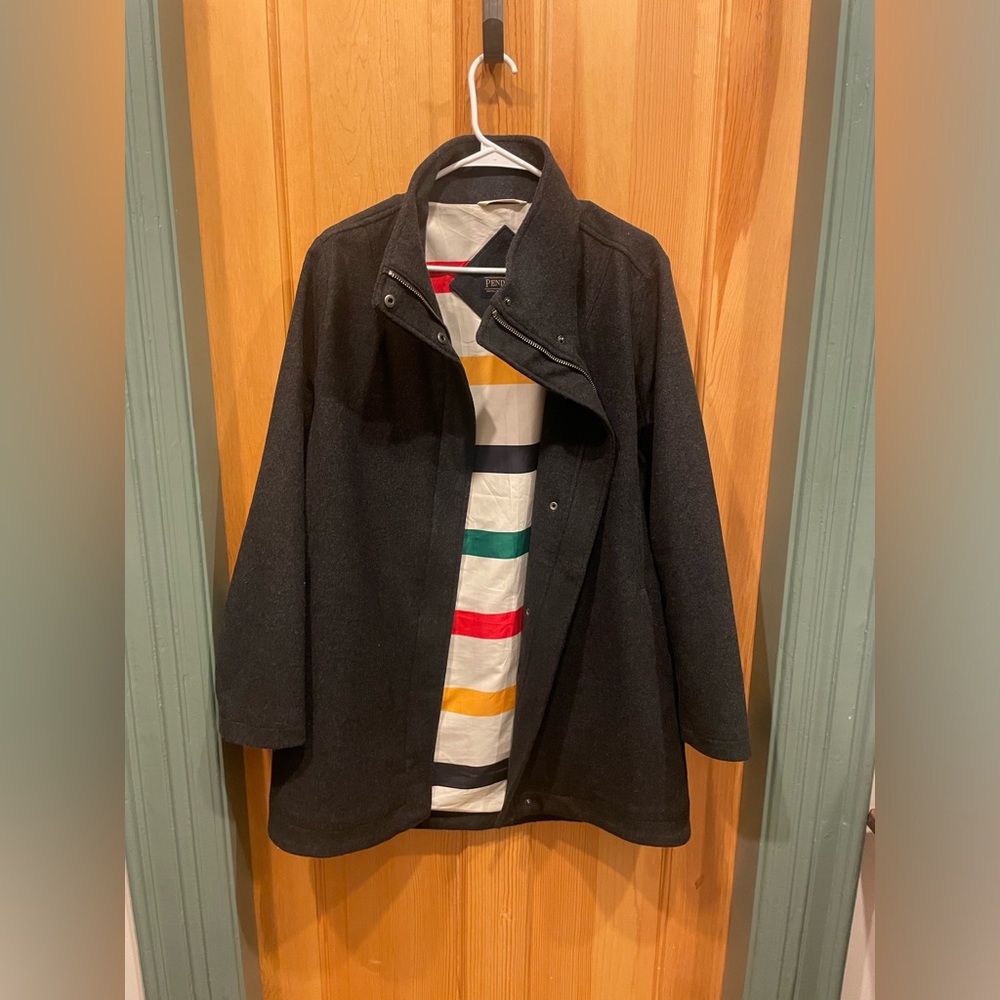 Beautiful Pendleton Glacier Stripe Wool Coat Sz M - image 1